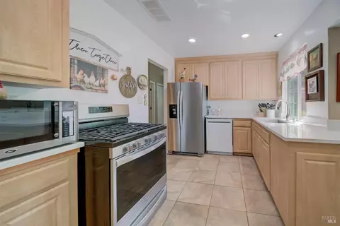 2160 Frederick St, Concord, CA 94520 photo 2