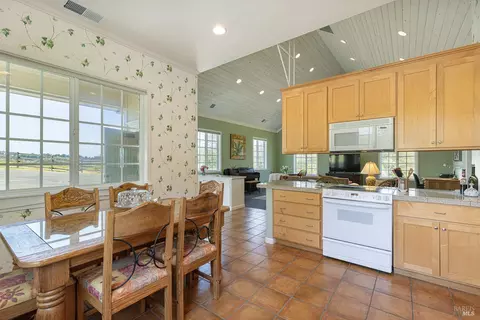 Kitchen - 3785 Roblar Rd, Petaluma, CA 94952 photo 3 of 4