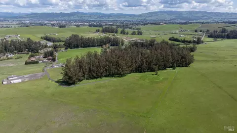 View/Area - 3785 Roblar Rd, Petaluma, CA 94952 photo 8 of 10