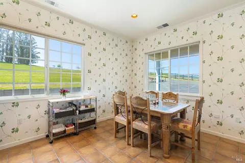 Dining - 3785 Roblar Rd, Petaluma, CA 94952 photo 1 of 1