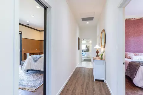 Entry Way - 3785 Roblar Rd, Petaluma, CA 94952 photo 2 of 2