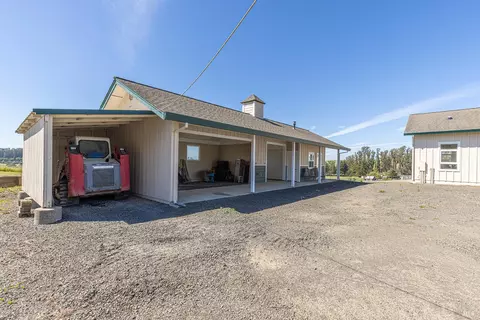 Exterior - 3785 Roblar Rd, Petaluma, CA 94952 photo 12 of 13