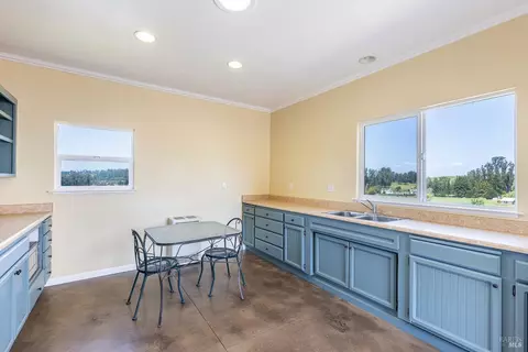 Kitchen - 3785 Roblar Rd, Petaluma, CA 94952 photo 4 of 4
