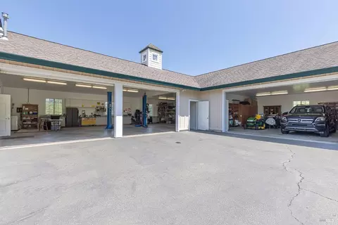 Exterior - 3785 Roblar Rd, Petaluma, CA 94952 photo 7 of 13