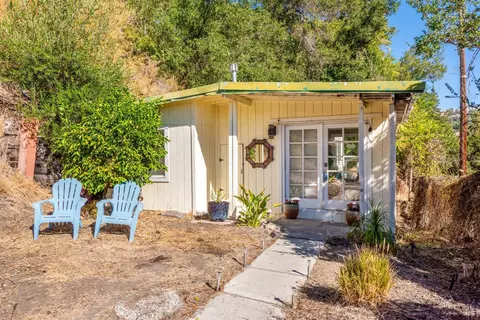 1933 S Fitch Mountain Rd, Healdsburg, CA 95448