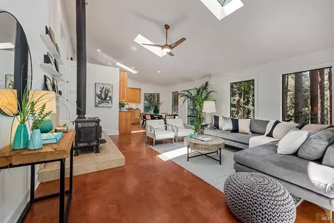 11969 Canyon Dr, Guerneville, CA 95446
