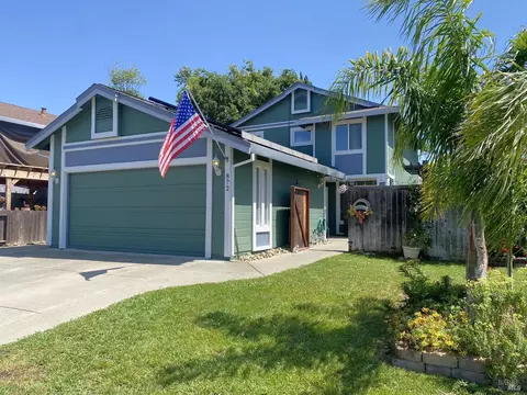 872 Meadowhawk Dr, Vacaville, CA 95687