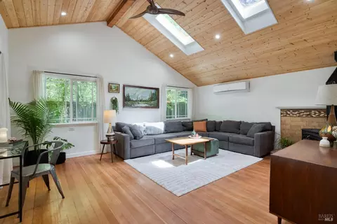 14670 Cherry St, Guerneville, CA 95446