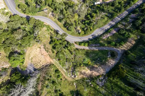1111 Los Alamos Rd, Santa Rosa, CA 95409