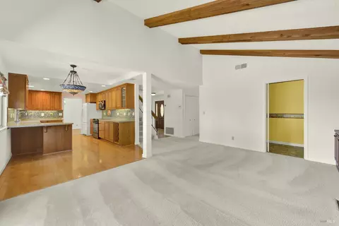 Living - 1163 Granada St, Vallejo, CA 94591 photo 7 of 12