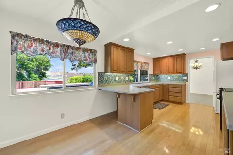 Kitchen - 1163 Granada St, Vallejo, CA 94591 photo 13 of 13