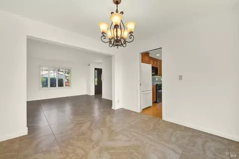 Dining - 1163 Granada St, Vallejo, CA 94591 photo 3 of 3