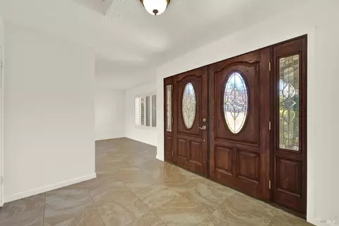 Entry Way - 1163 Granada St, Vallejo, CA 94591 photo 2 of 4