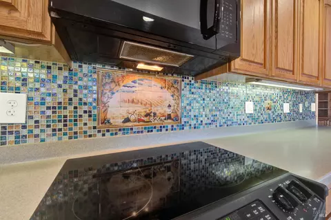Kitchen - 1163 Granada St, Vallejo, CA 94591 photo 8 of 13