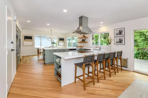 843 Butternut Dr, San Rafael, CA 94903