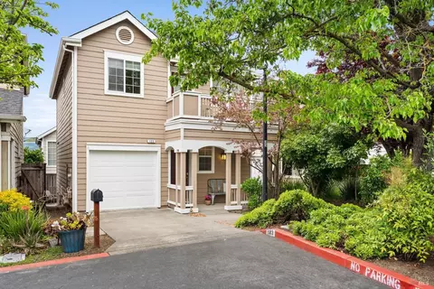 123 Mcnear Cir, Petaluma, CA 94952
