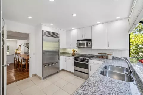 Kitchen - 64 Eucalyptus Knoll St, Mill Valley, CA 94941 photo 1 of 3