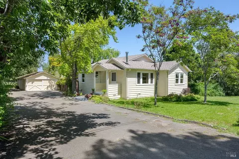7142 Lynch Rd, Sebastopol, CA 95472