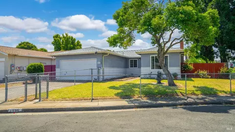 1125 Gannet Ct, Fairfield, CA 94533 photo 4