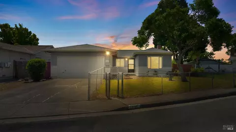 1125 Gannet Ct, Fairfield, CA 94533 photo 2
