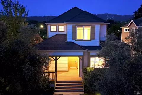 5 Clark Ave, Cloverdale, CA 95425