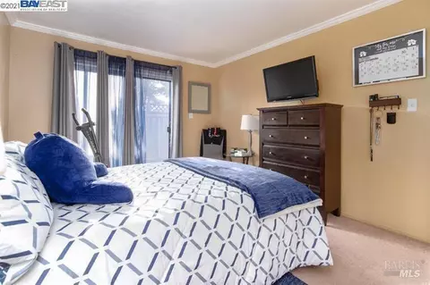 Bedroom - 14375 Doolittle Dr, San Leandro, CA 94577 photo 2 of 3