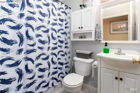 Bath - 14375 Doolittle Dr, San Leandro, CA 94577 photo 1 of 2