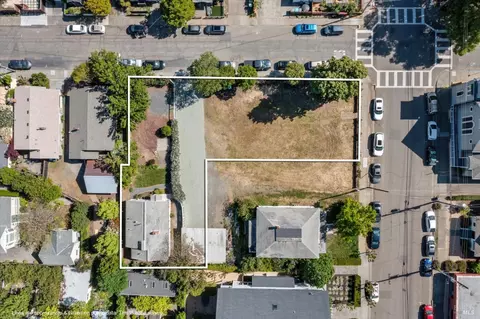 320 East St, Healdsburg, CA 95448