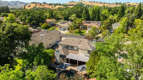 View/Area - 945 Granada Ln, Vacaville, CA 95688 photo 6 of 13