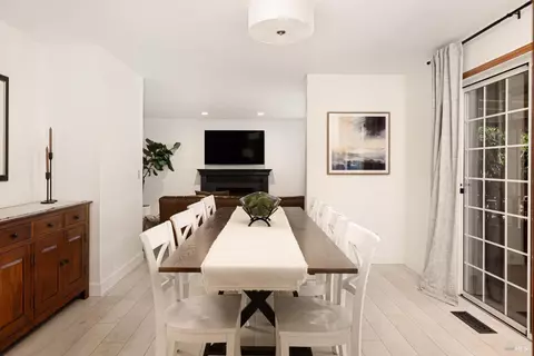 Dining - 945 Granada Ln, Vacaville, CA 95688 photo 2 of 5