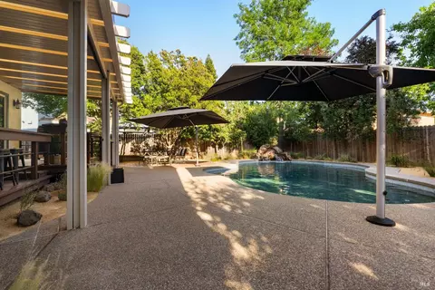 Exterior - 945 Granada Ln, Vacaville, CA 95688 photo 12 of 31