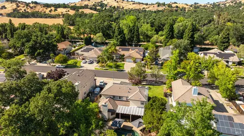 View/Area - 945 Granada Ln, Vacaville, CA 95688 photo 7 of 13