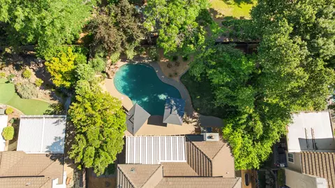 View/Area - 945 Granada Ln, Vacaville, CA 95688 photo 3 of 13