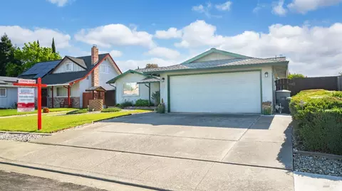 307 Franklin Ct, Vacaville, CA 95687