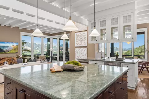 Kitchen - 4030 Old Barn Rd, Healdsburg, CA 95448 photo 2 of 4