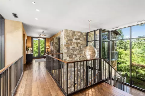 Entry Way - 4030 Old Barn Rd, Healdsburg, CA 95448 photo 3 of 7