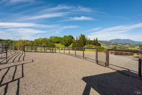 Exterior - 4030 Old Barn Rd, Healdsburg, CA 95448 photo 37 of 40