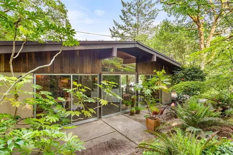 1450 Tilton Rd, Sebastopol, CA 95472