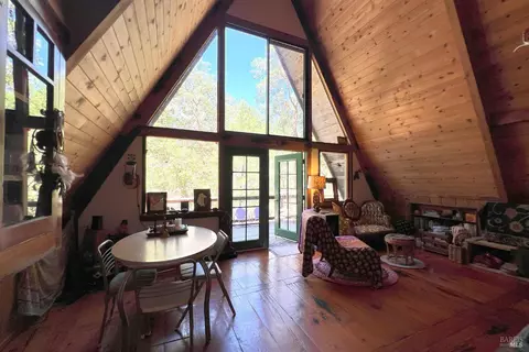 3984 Eagles Point Rd, Potter Valley, CA 95469