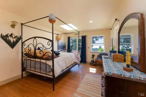 Bedroom - 32211 Condor Rd, Willits, CA 95490 photo 4 of 4