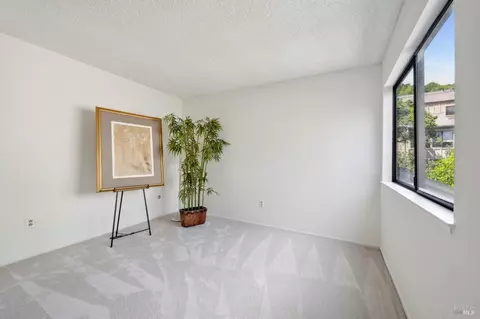 Bedroom - 73 Flicker Dr, Novato, CA 94949 photo 2 of 6