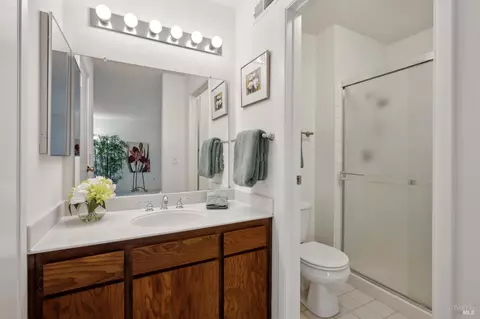 Bath - 73 Flicker Dr, Novato, CA 94949 photo 3 of 5