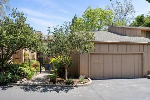 73 Flicker Dr, Novato, CA 94949
