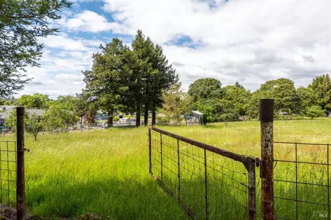 5320 Mcfarlane Rd, Sebastopol, CA 95472 photo 8
