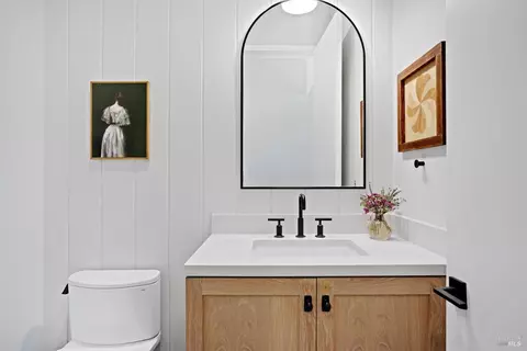Bath - 1122 Elm Ave, Sonoma, CA 95476 photo 4 of 5