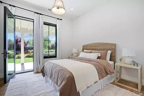 Bedroom - 1122 Elm Ave, Sonoma, CA 95476 photo 4 of 5