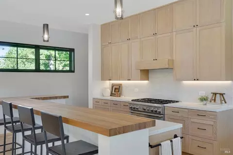 Kitchen - 1122 Elm Ave, Sonoma, CA 95476 photo 3 of 7