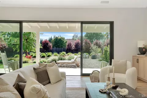 Living - 1122 Elm Ave, Sonoma, CA 95476 photo 3 of 6