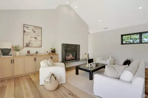 Living - 1122 Elm Ave, Sonoma, CA 95476 photo 1 of 6