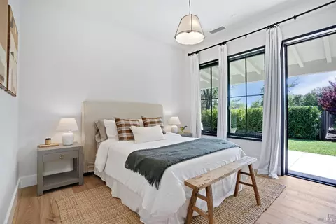 Bedroom - 1122 Elm Ave, Sonoma, CA 95476 photo 3 of 5
